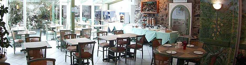 Hotel Du Port Villeneuve Kültér fotó