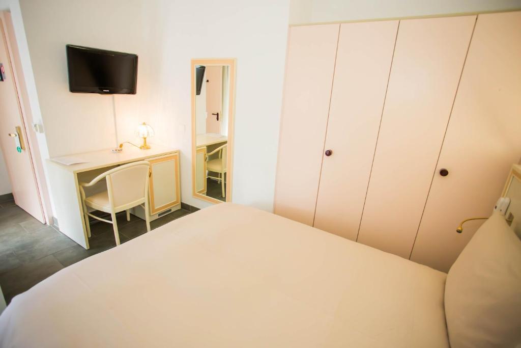 Hotel Du Port Villeneuve Szoba fotó
